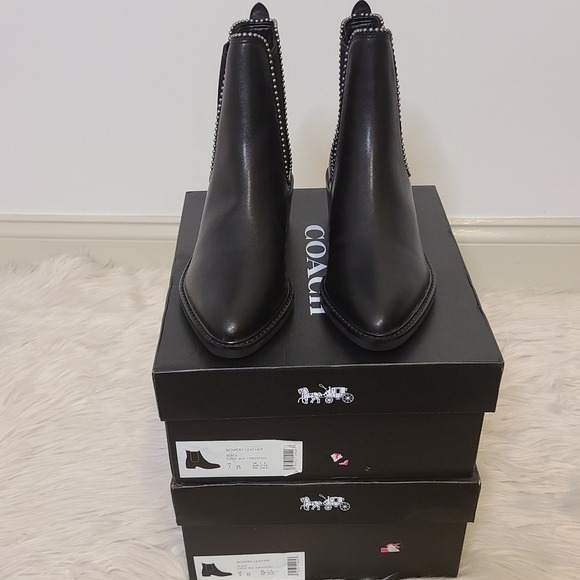Coach Chelsea Booties Black 7, 9 NIB - Picture 4 of 8